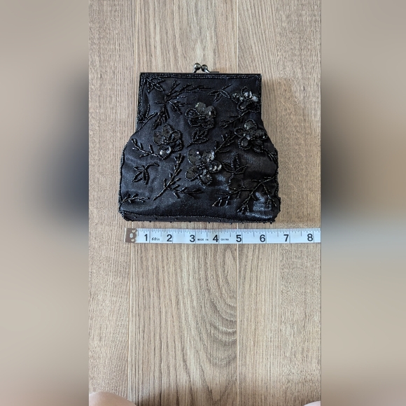 Beaded floral black handbag - Picture 10 of 13